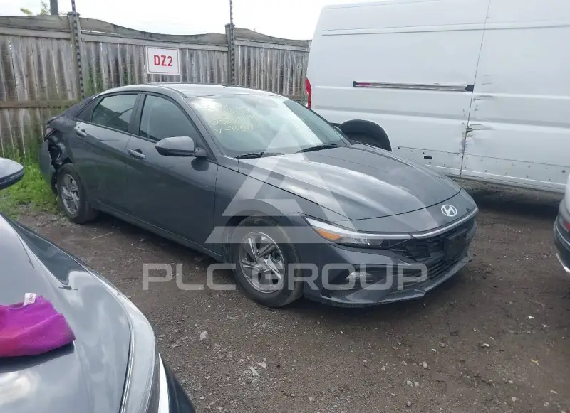 2025 Hyundai Elantra photo