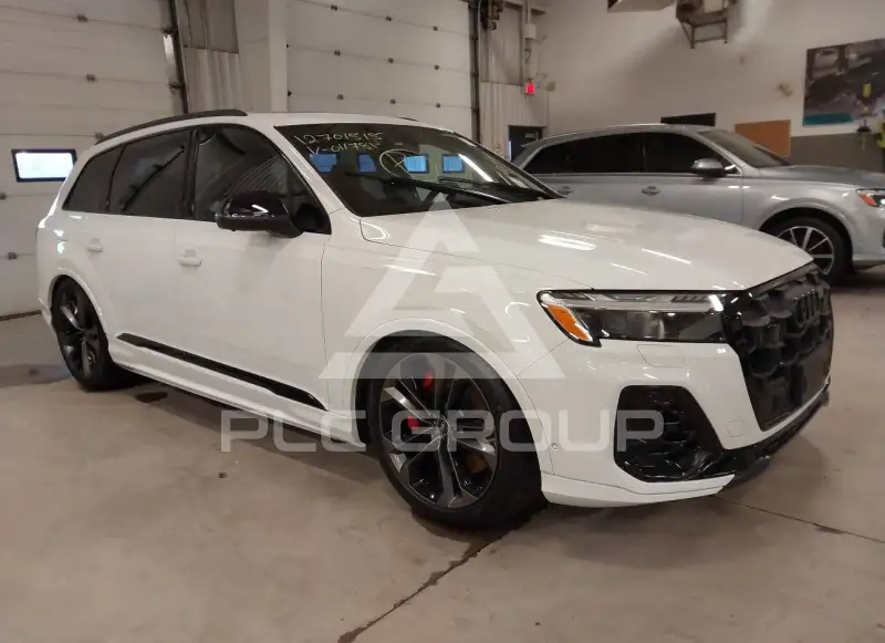 2026 Audi SQ7 photo