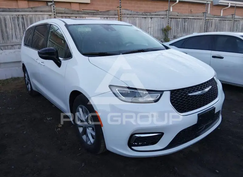 2026 Chrysler PACIFICA photo