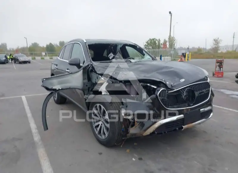 2026 Mercedes Benz Glc 300 photo
