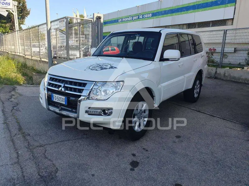 2016 Mitsubishi PAJARO