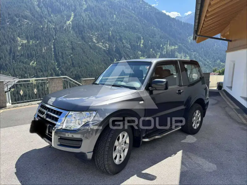 2016 Mitsubishi PAJARO