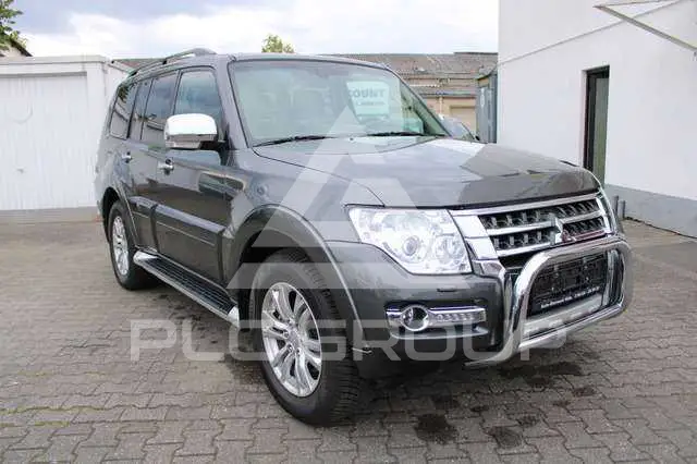 2016 Mitsubishi PAJARO