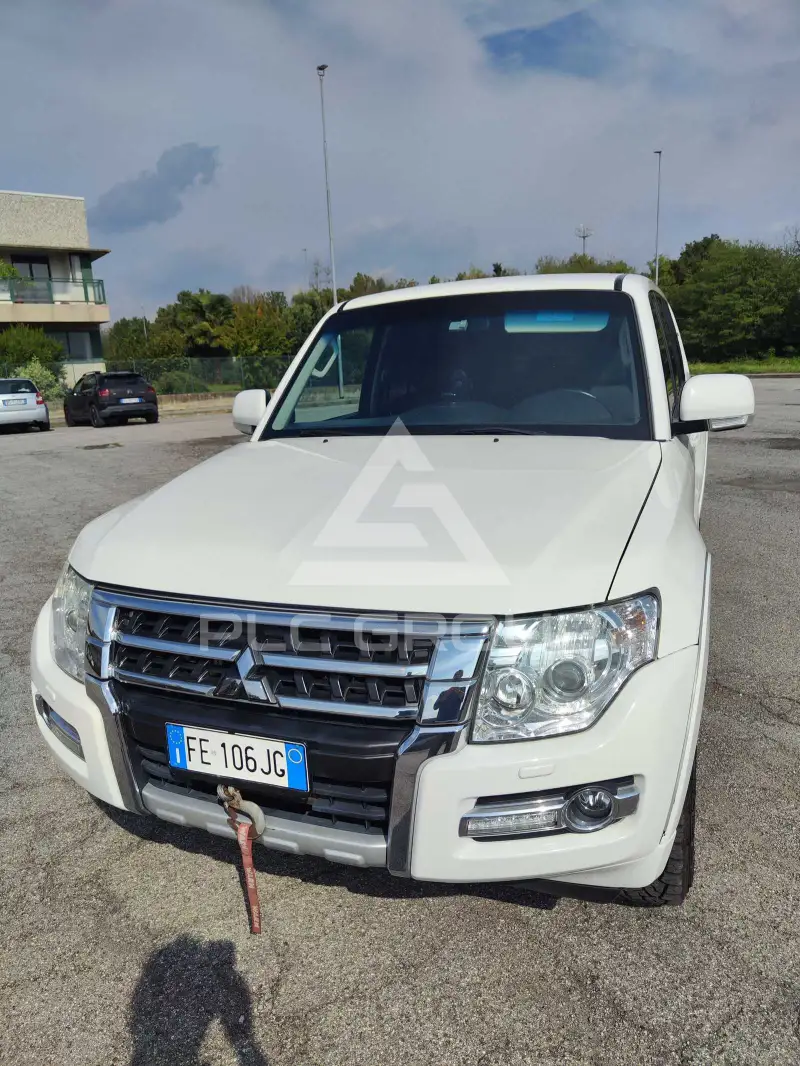 2016 Mitsubishi PAJARO