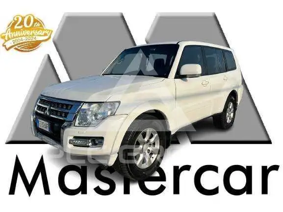 2016 Mitsubishi PAJARO