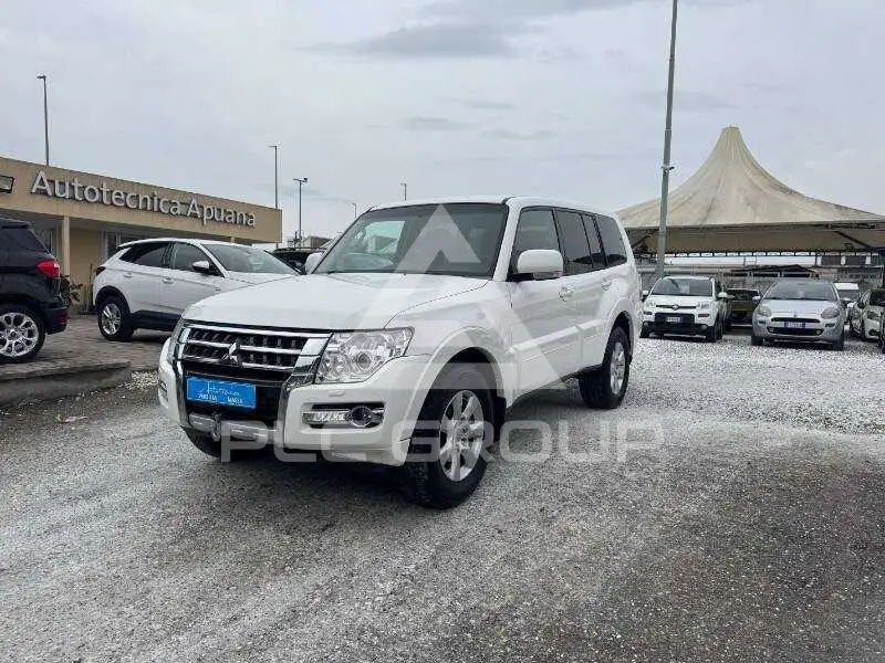 2016 Mitsubishi PAJARO