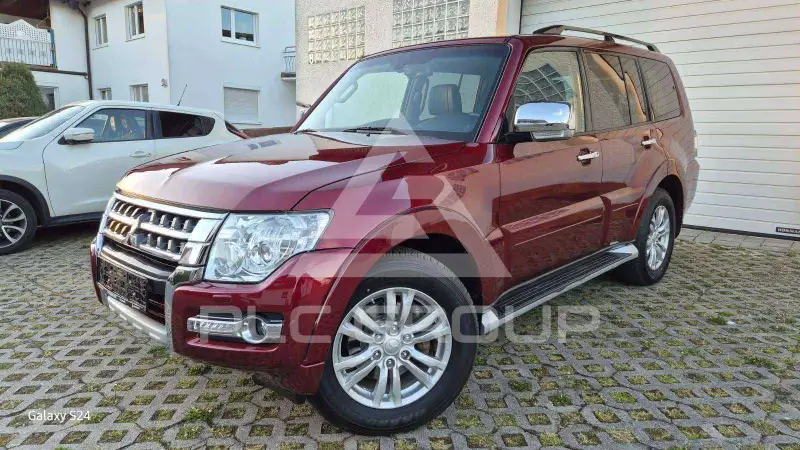 2016 Mitsubishi PAJARO