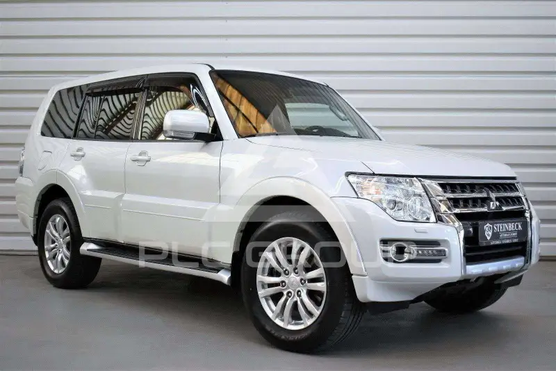 2016 Mitsubishi PAJARO
