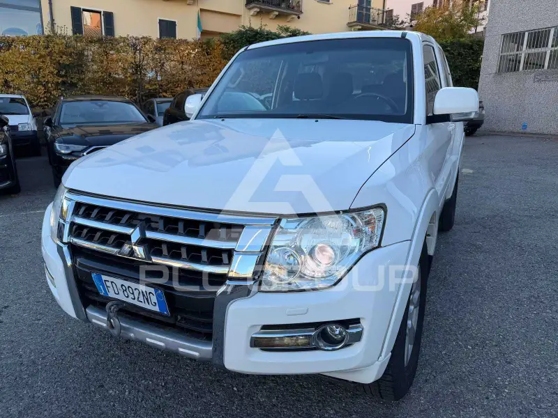 2016 Mitsubishi PAJARO