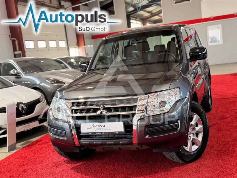 2016 Mitsubishi PAJARO