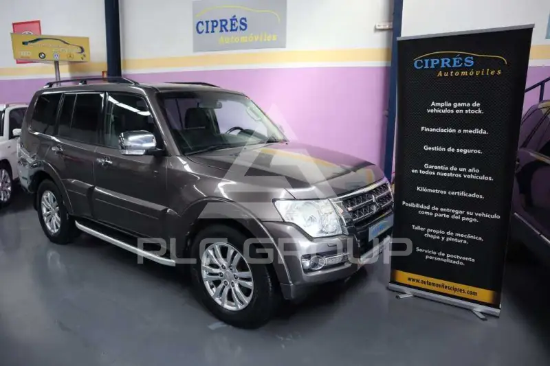 2016 Mitsubishi MONTERO