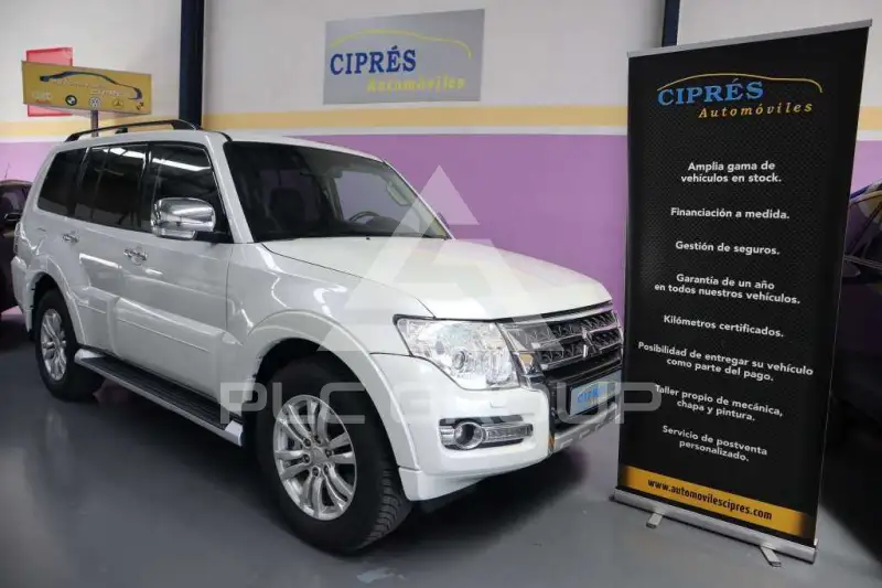 2016 Mitsubishi MONTERO