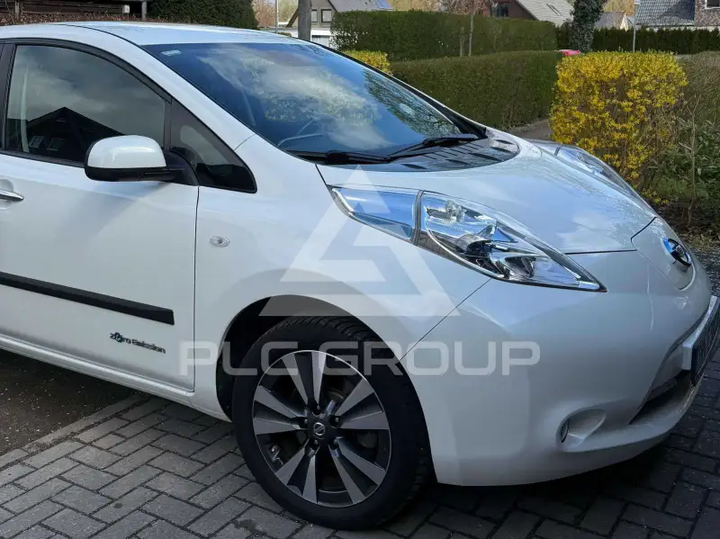2016 Nissan LEAF