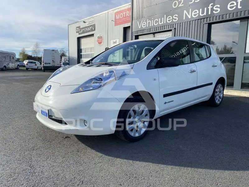 2016 Nissan LEAF