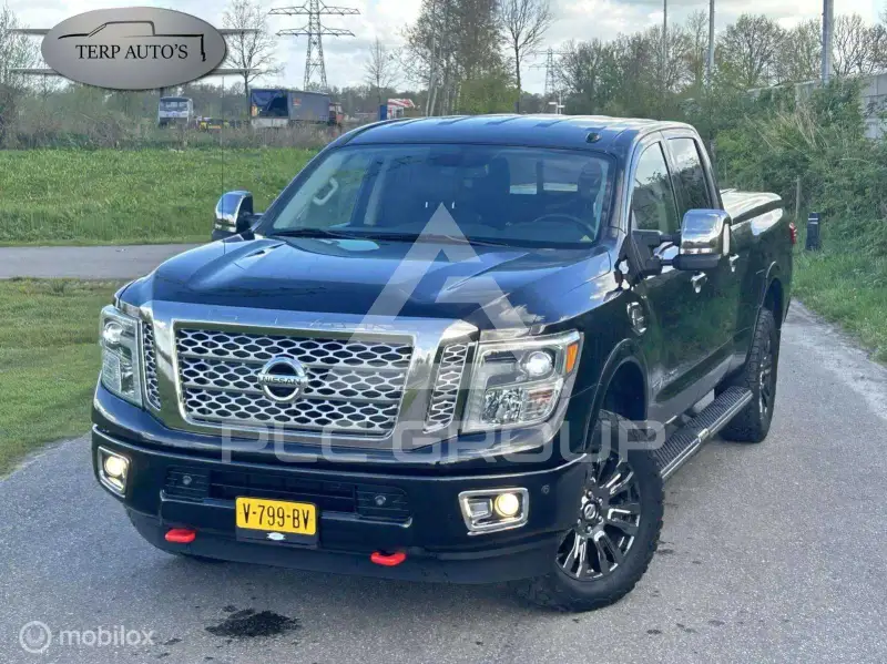 2016 Nissan TITAN