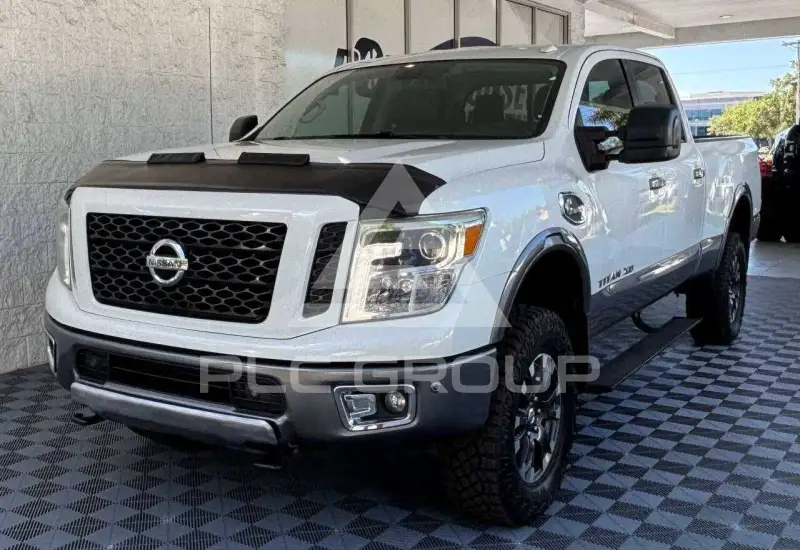 2016 Nissan TITAN