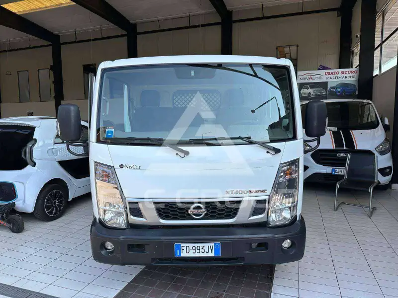 2016 Nissan NT400