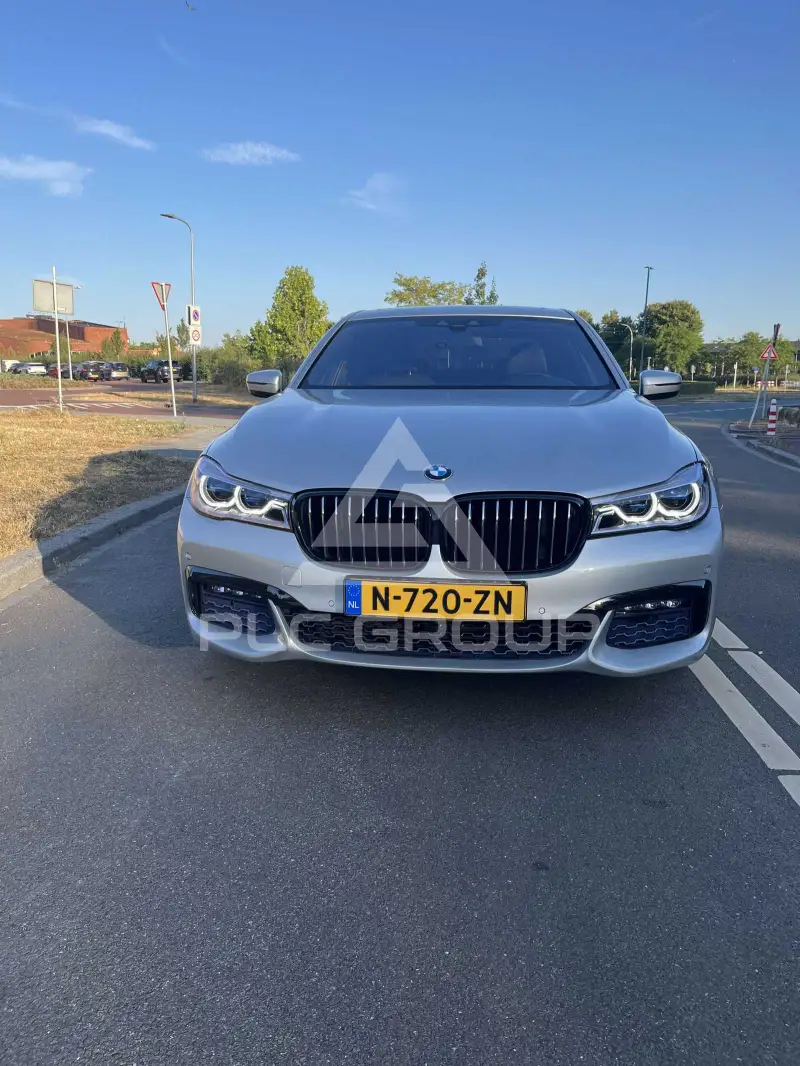 2016 BMW 740