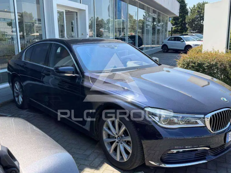 2016 BMW 740