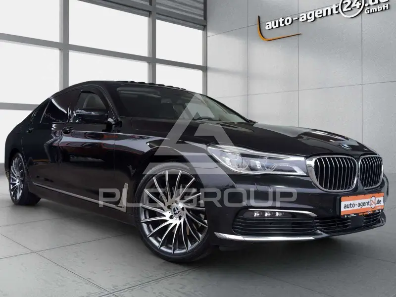 2016 BMW 740