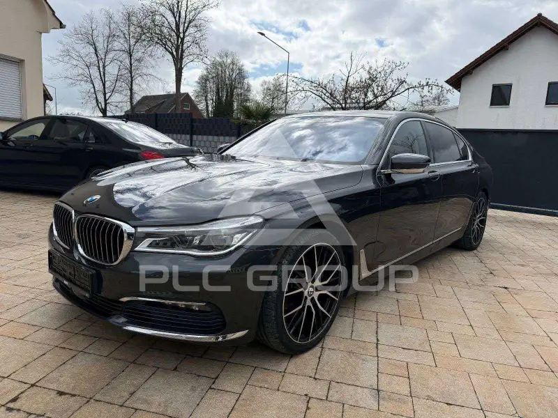 2016 BMW 740