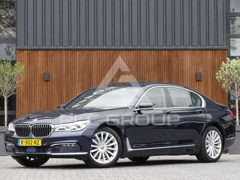 2016 BMW 740