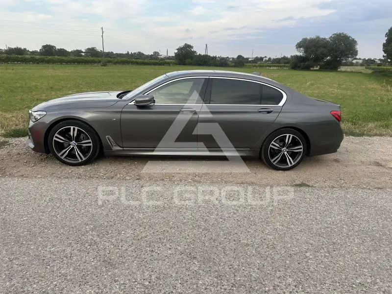 2016 BMW 740