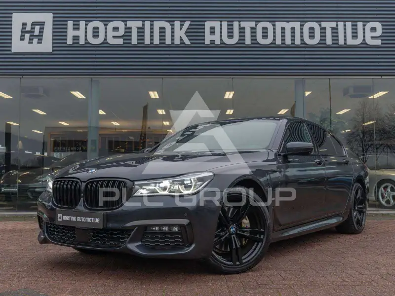 2016 BMW 740