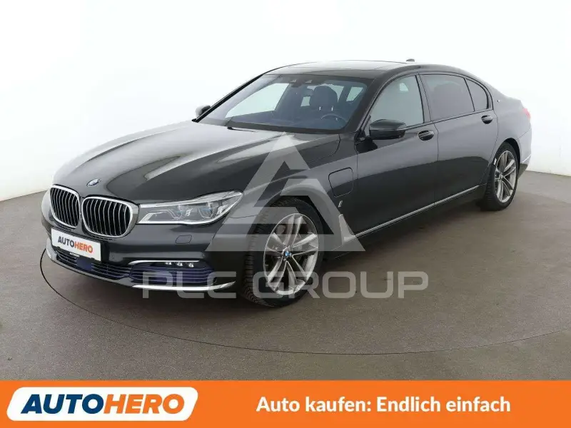 2016 BMW 740