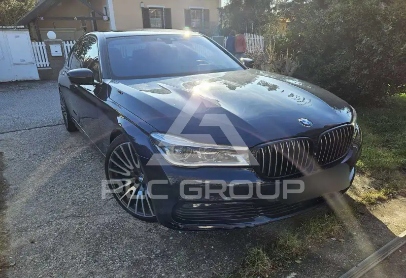 2016 BMW 740