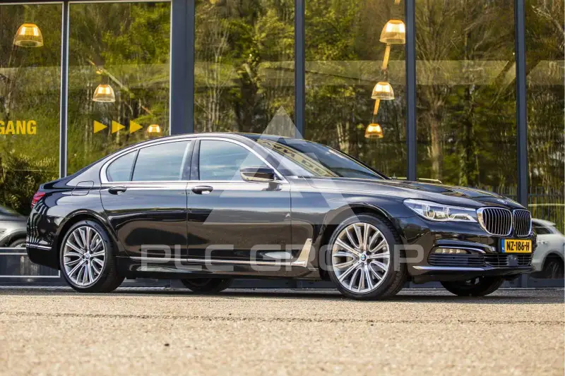 2016 BMW 740