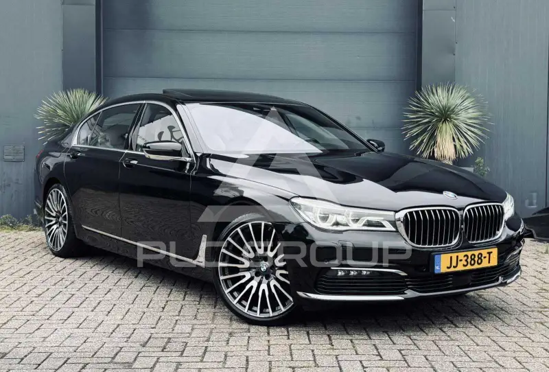 2016 BMW 740