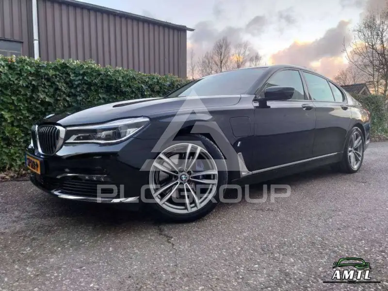 2016 BMW 740
