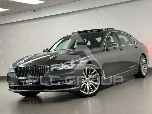2016 BMW 740