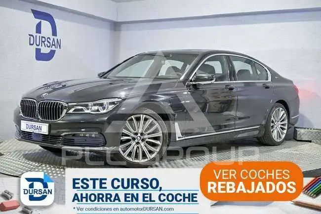 2016 BMW 740