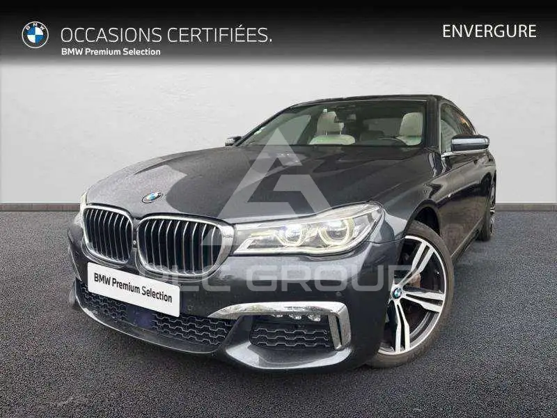 2016 BMW 740
