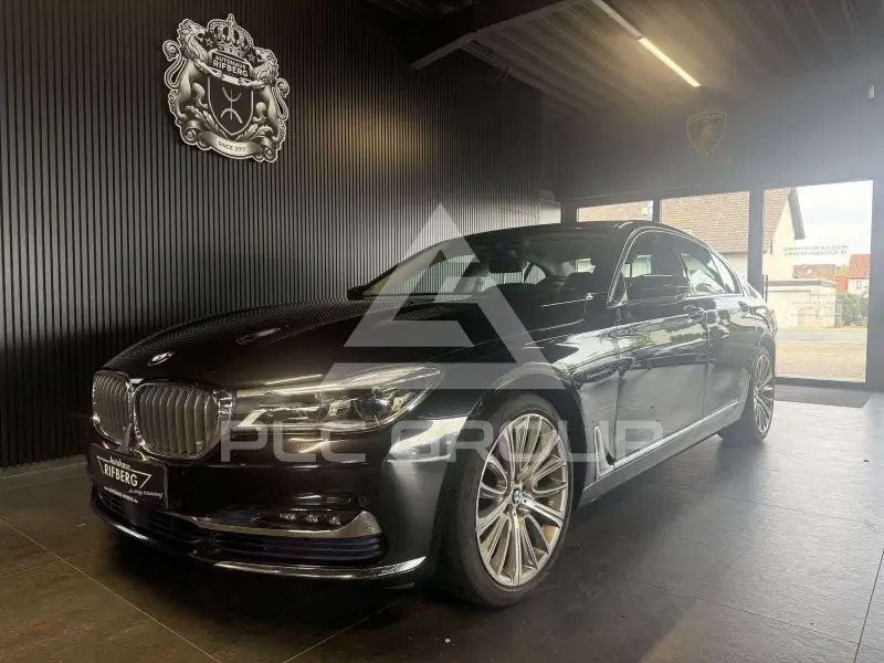 2016 BMW 740
