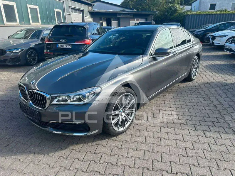 2016 BMW 740