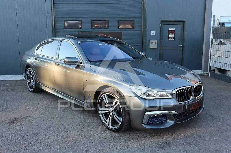 2016 BMW 740