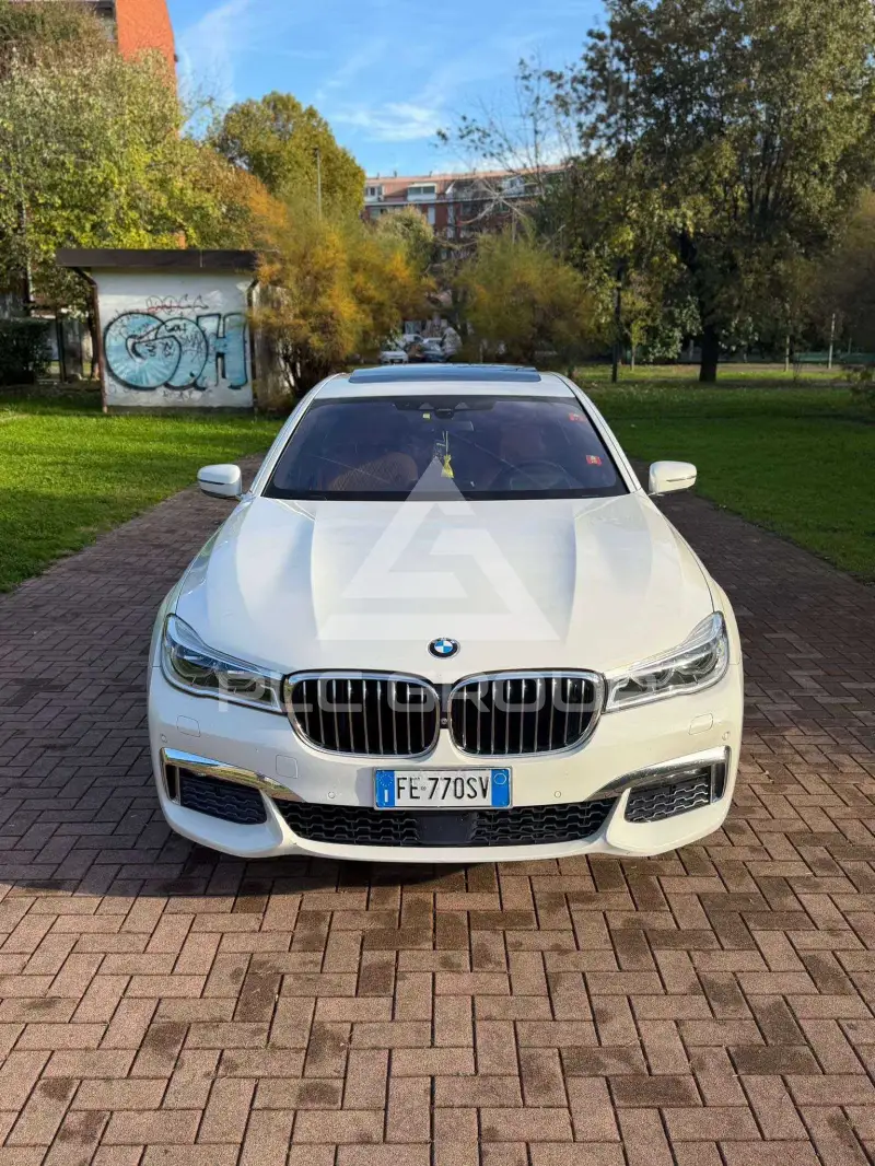 2016 BMW 740