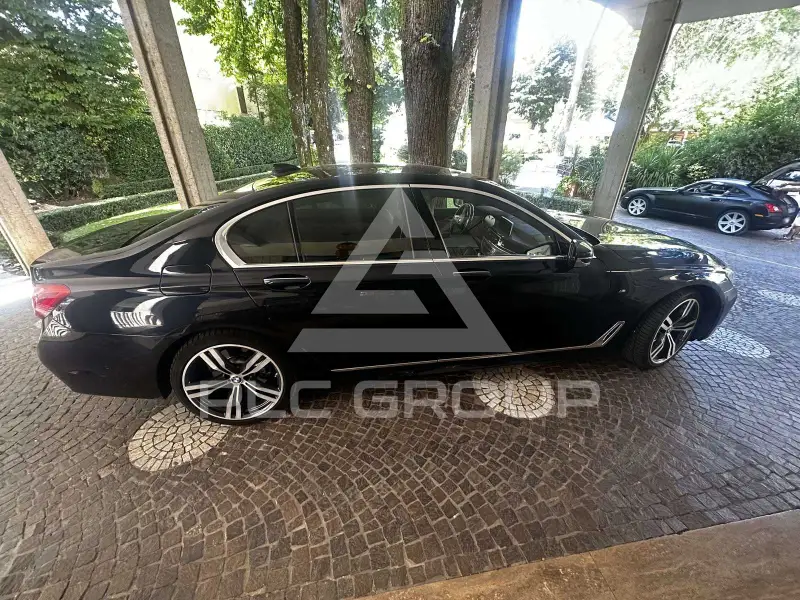 2016 BMW 740