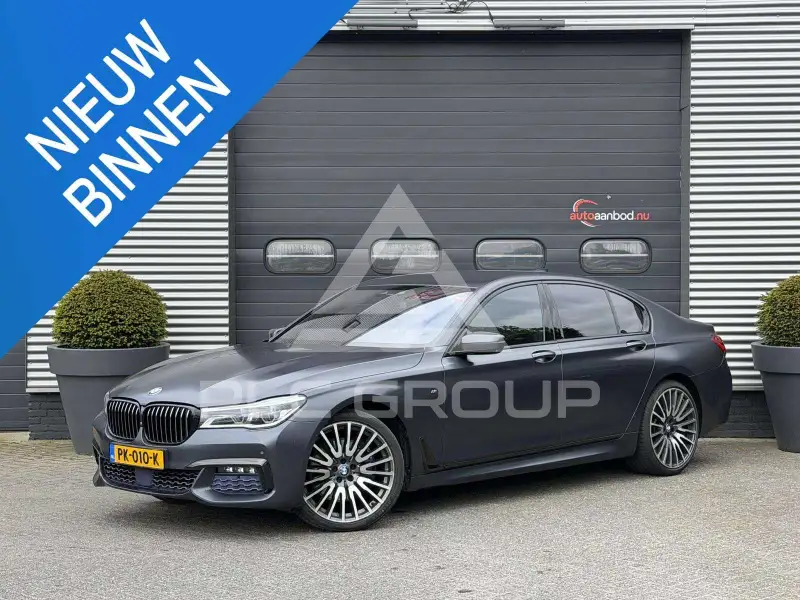 2016 BMW 750