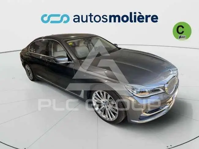 2016 BMW 750