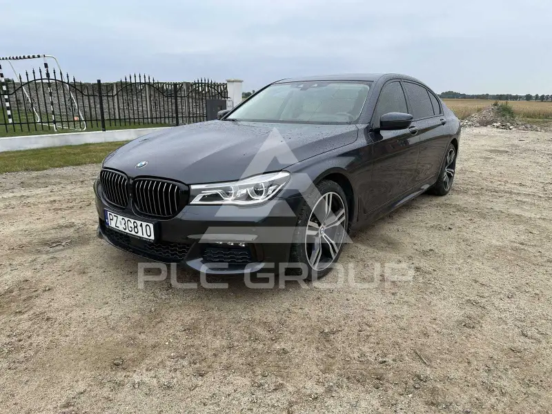 2016 BMW 750