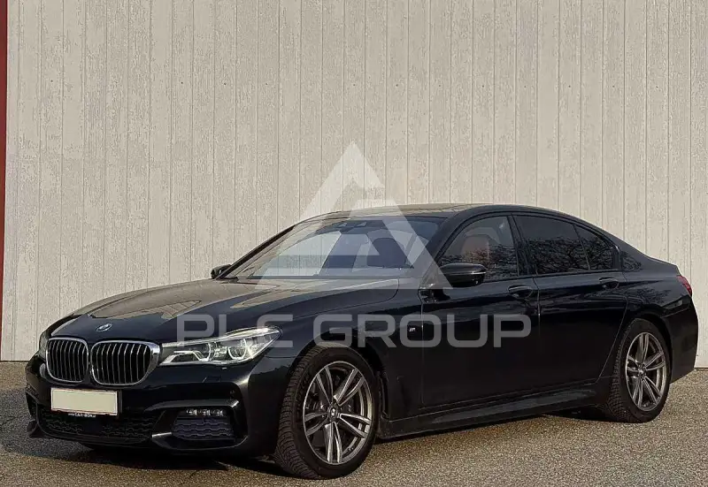 2016 BMW 750