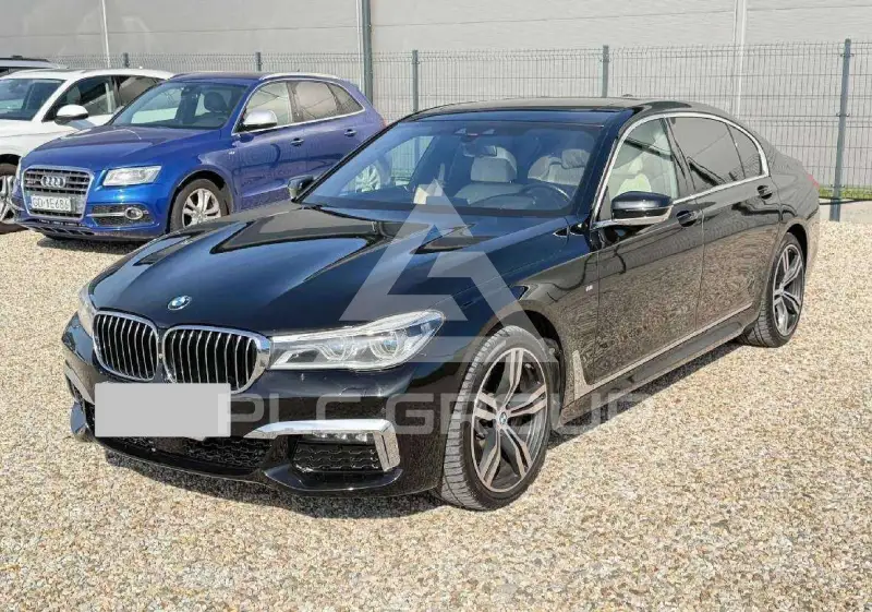 2016 BMW 750