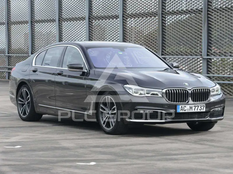 2016 BMW 750