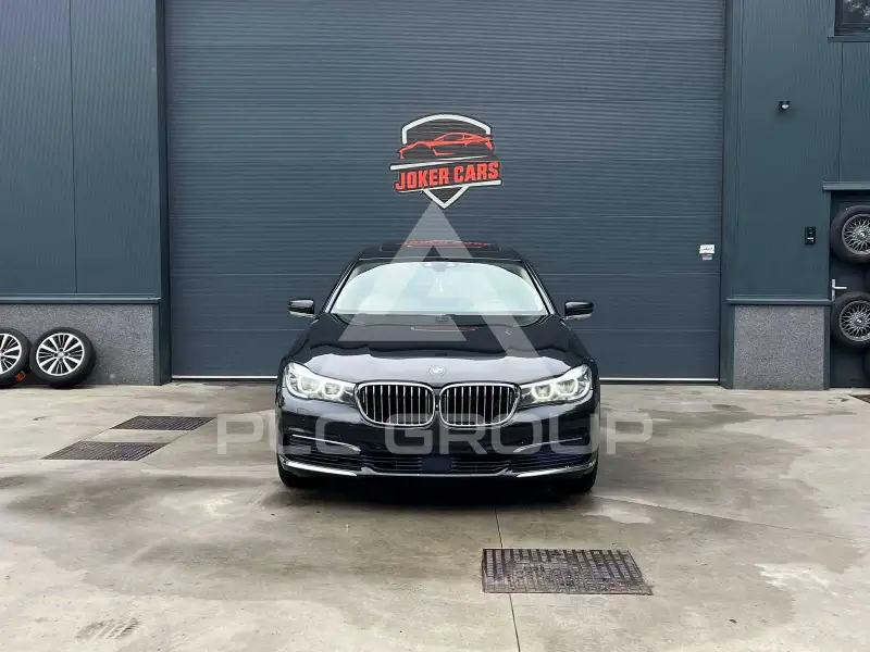 2016 BMW 750