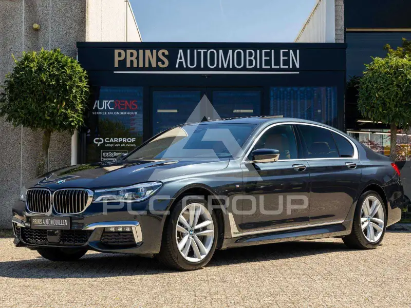 2016 BMW 750
