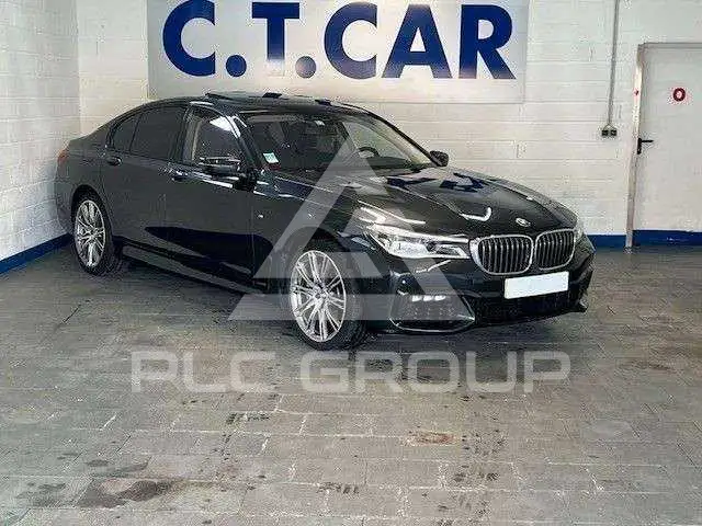2016 BMW 750